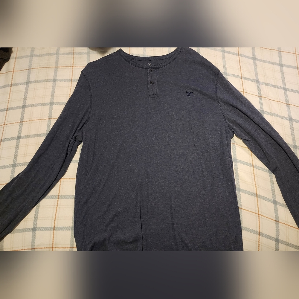 American Eagle long sleeve shirt. - Picture 1 of 1